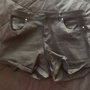 Soho black shorts